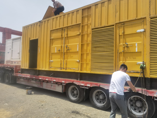 东城街道发电机出租100KW发电机需要什么规格的电缆线？